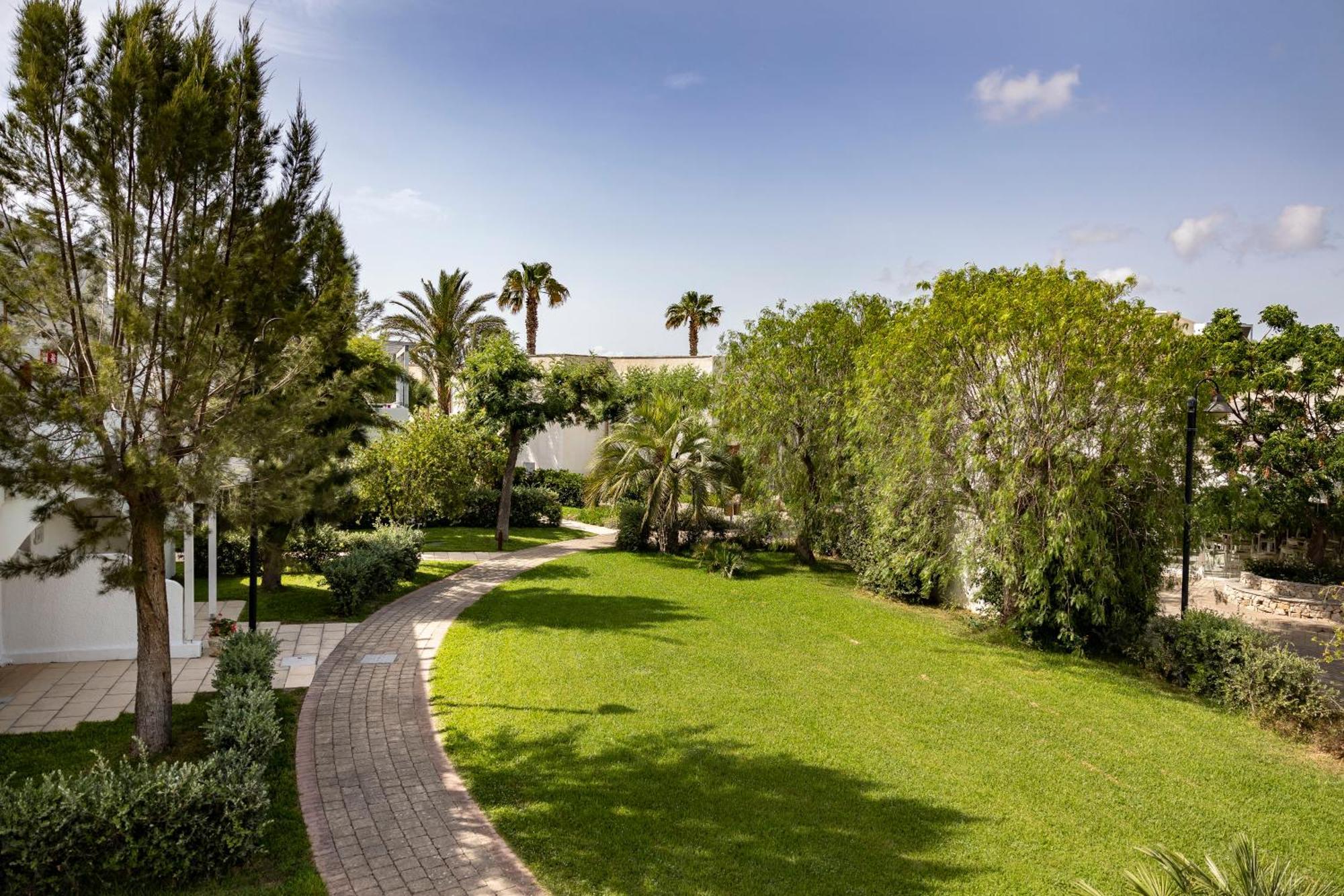 Blu Salento Village ซันตีซิโดโร ภายนอก รูปภาพ
